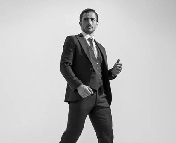 نمونه کار تیزر تبلیغاتی فروشگاه کت و شلوار